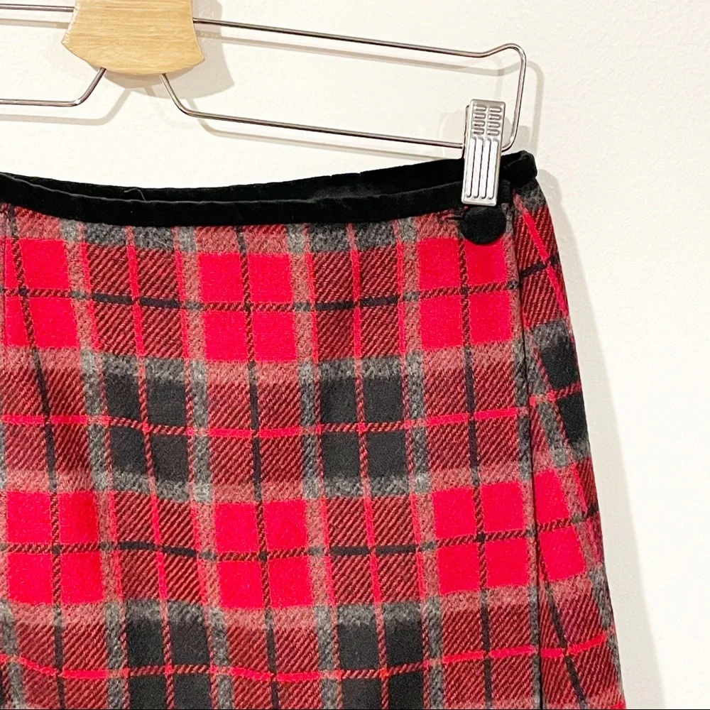 Liz Sport Vintage Y2K Size 10 Red Wool Plaid Wrap Mini Skirt Women‎